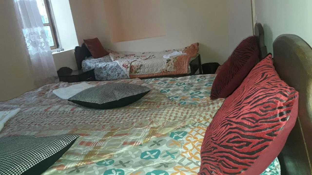Peak Mazeri Guest House 部屋 写真