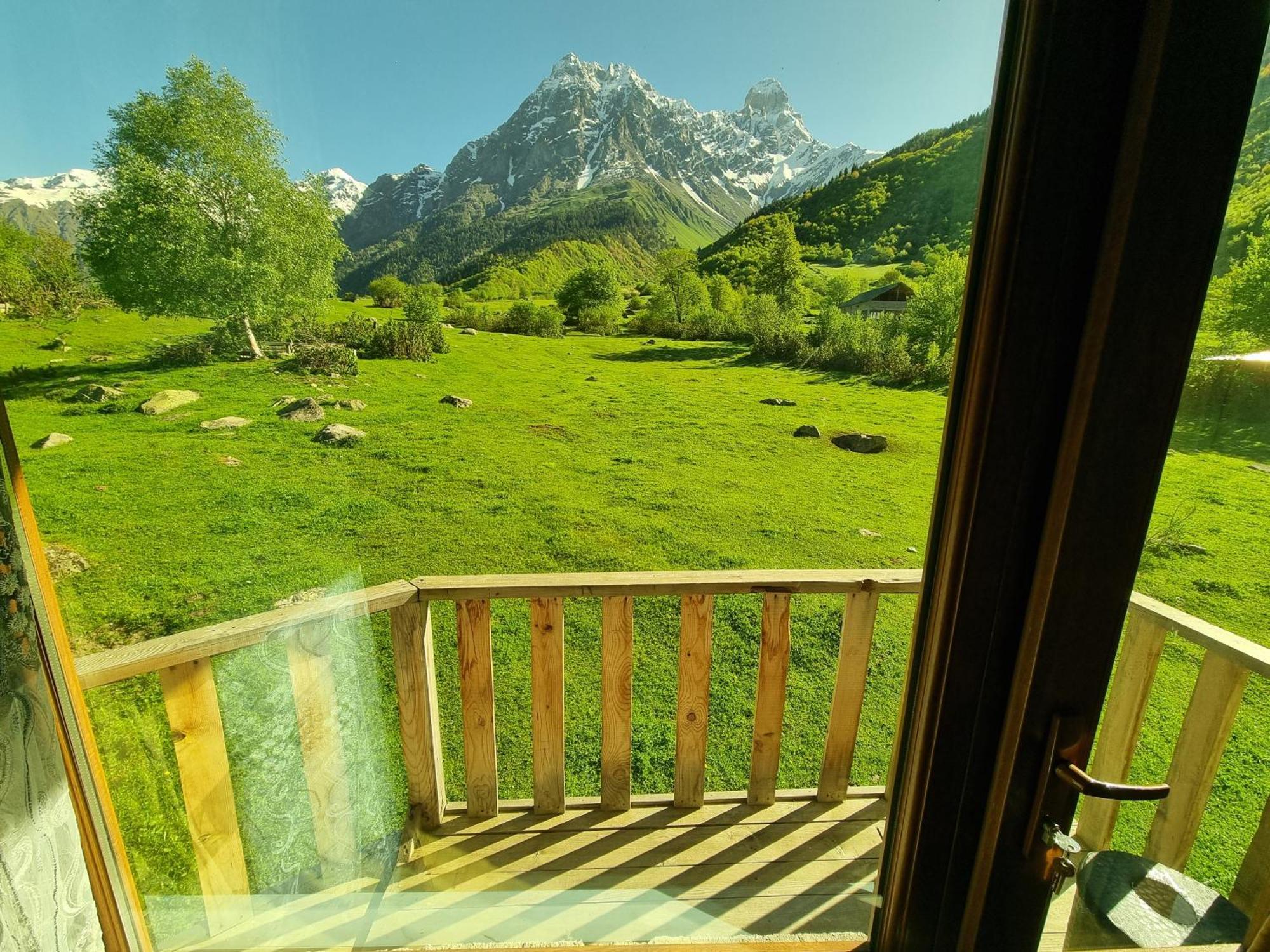 Peak Mazeri Guest House 部屋 写真