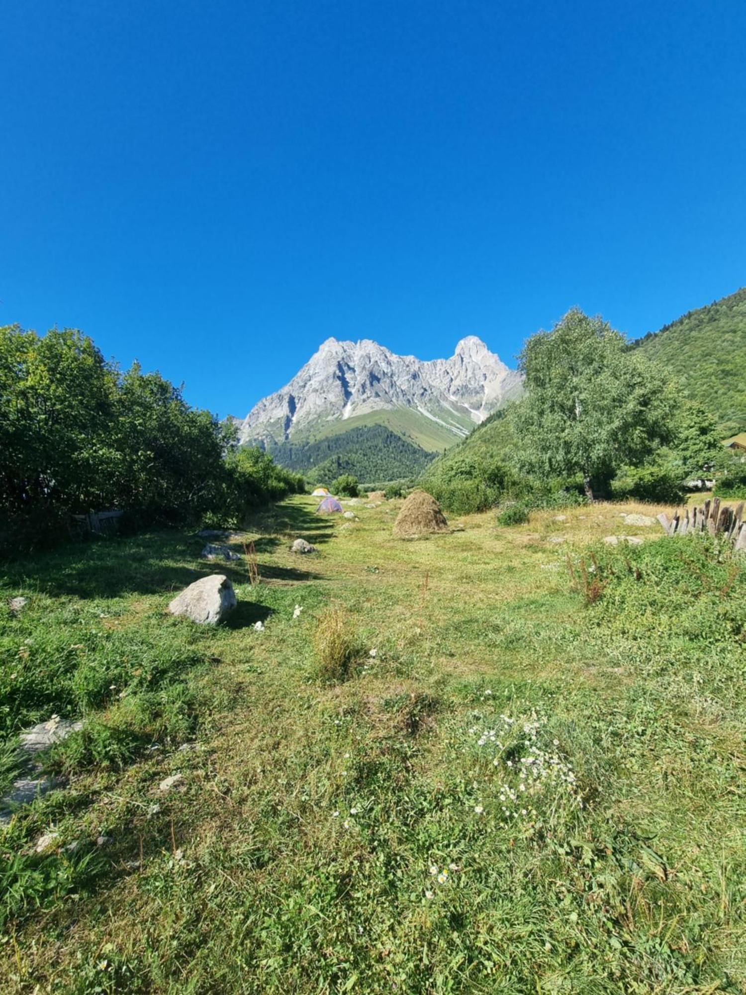 Peak Mazeri Guest House 部屋 写真